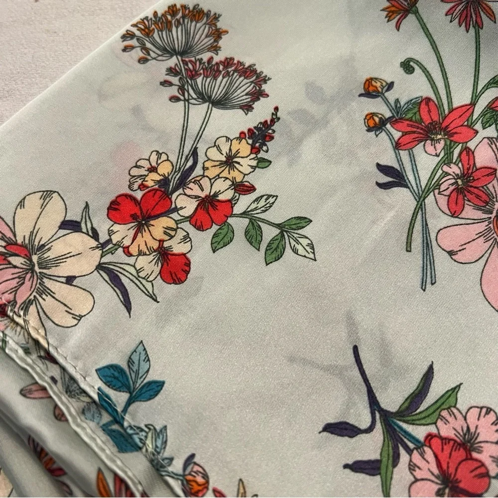 Beautiful floral square scarf / twilly.